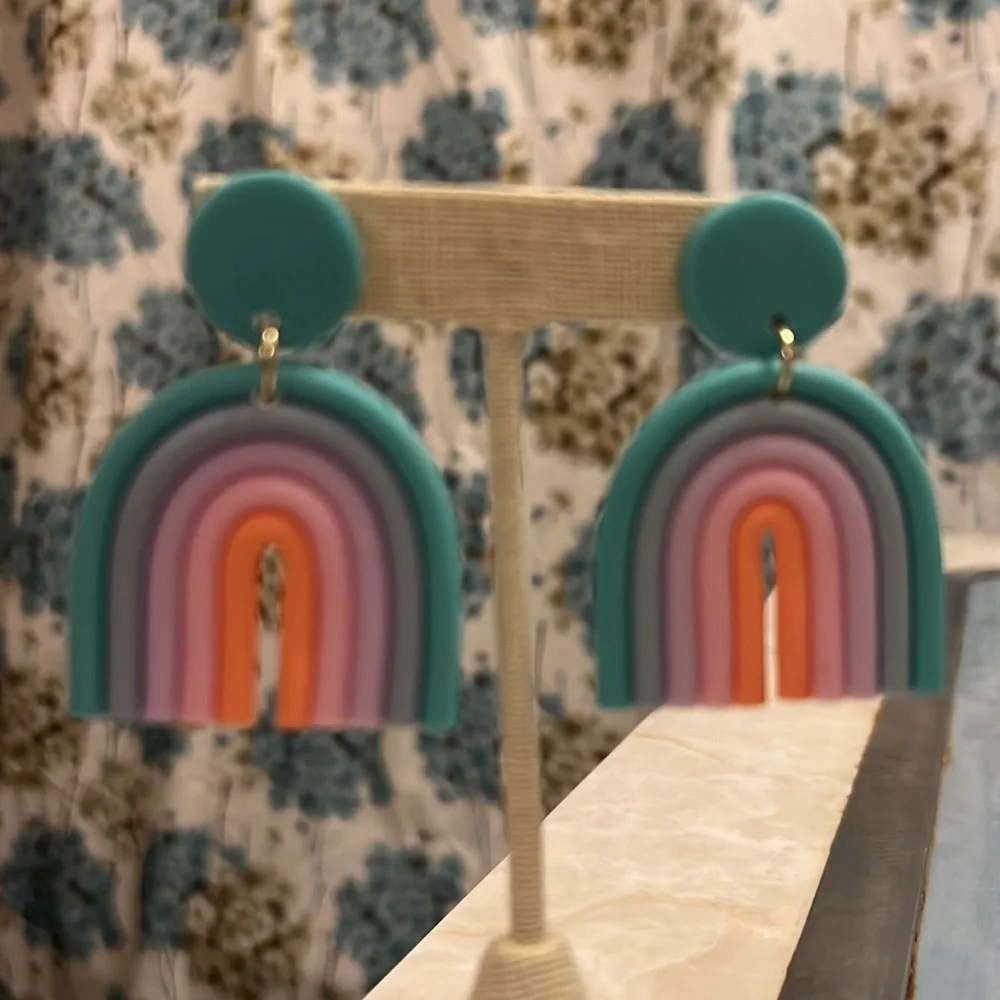 gorgeous rainbow clay earrings - Picture 7 of 9